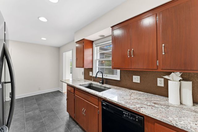 5109 W 58th Street, Edina, MN 55436
