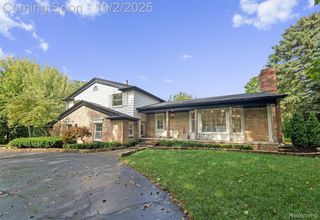 136 Belroi Place, Bloomfield Hills, MI 48304