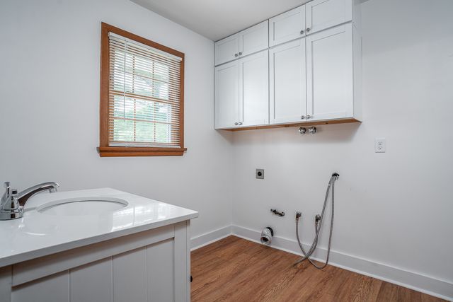 1511 Hillcrest Court, Bettendorf, IA 52722