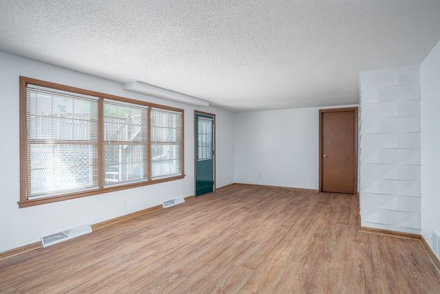 1511 Hillcrest Court, Bettendorf, IA 52722