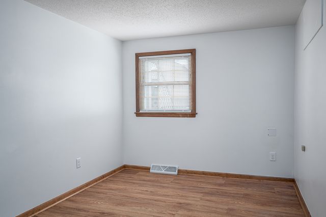 1511 Hillcrest Court, Bettendorf, IA 52722