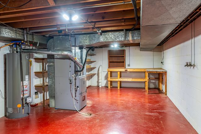 1511 Hillcrest Court, Bettendorf, IA 52722