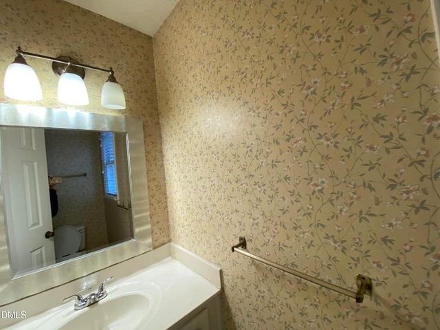 109 Remington Woods Drive, Wake Forest, NC 27587