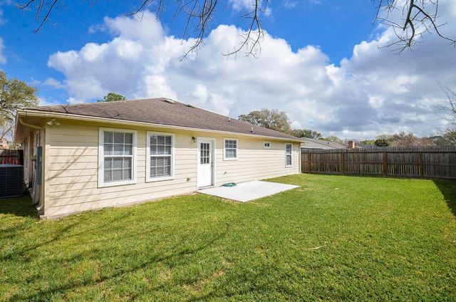 14315 Branchwater Lane, Sugar Land, TX 77498