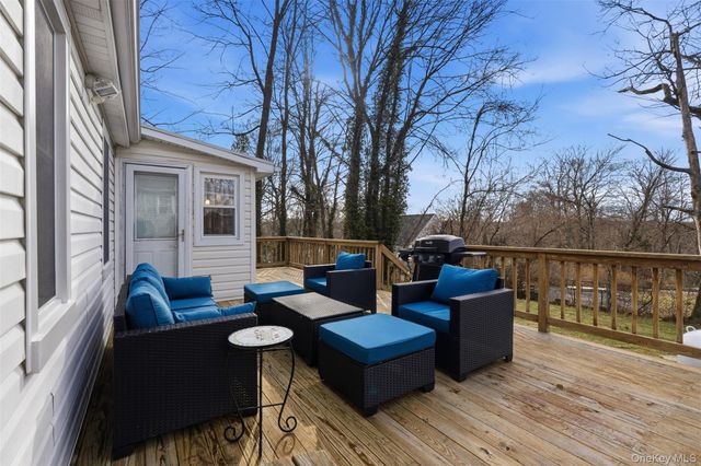 51 Johnson Street, Lake Peekskill, NY 10537