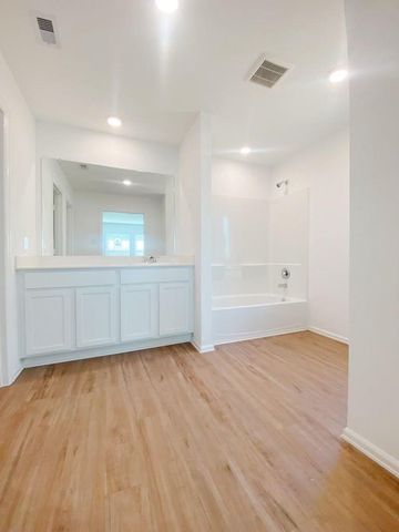 4242 Barrington Cove, Baytown, TX 77521