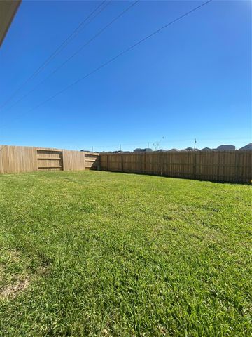 4242 Barrington Cove, Baytown, TX 77521