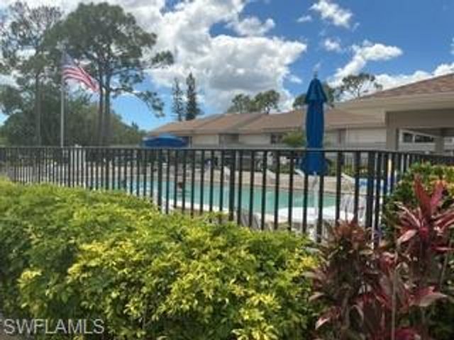 5665 Trailwinds DR 616, Fort Myers, FL 33907