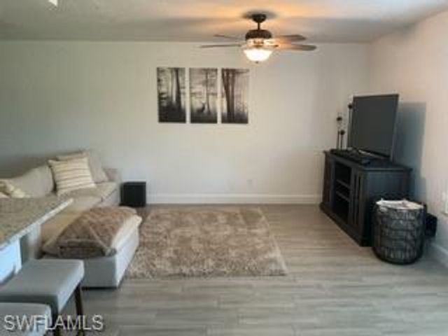 5665 Trailwinds DR 616, Fort Myers, FL 33907