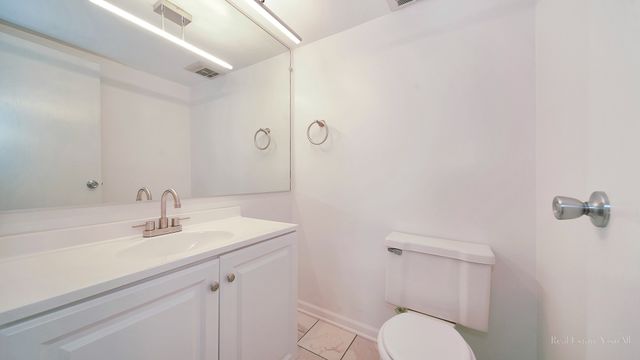 840 Elder Road A405, Homewood, IL 60430