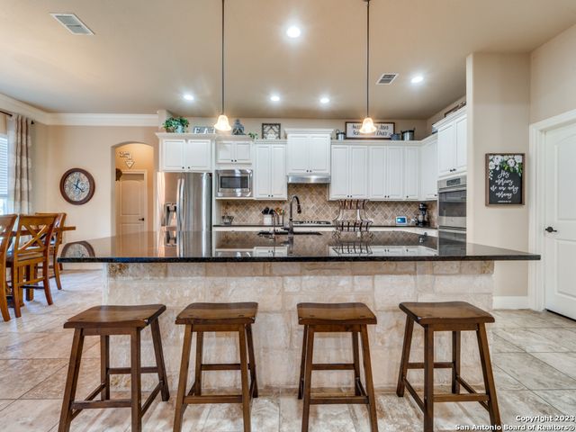 686 ASTRAL PT, Spring Branch, TX 78070