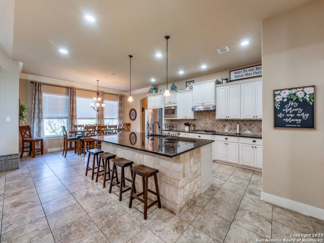 686 ASTRAL PT, Spring Branch, TX 78070