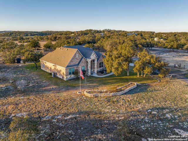 686 ASTRAL PT, Spring Branch, TX 78070