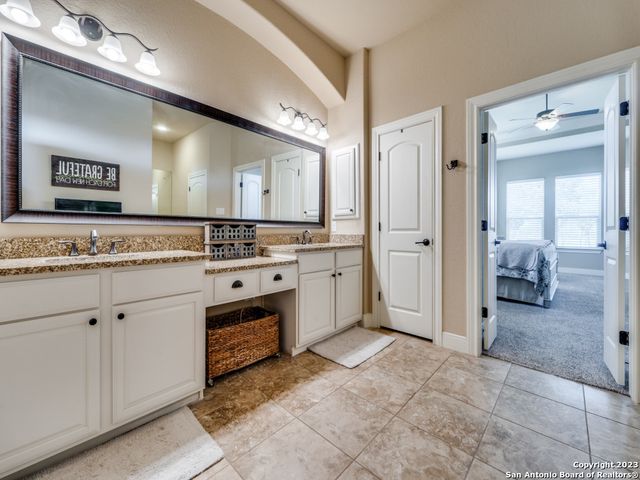 686 ASTRAL PT, Spring Branch, TX 78070