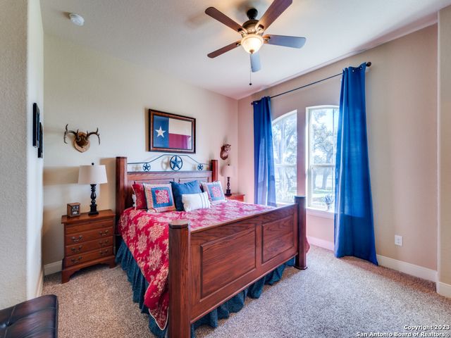 686 ASTRAL PT, Spring Branch, TX 78070