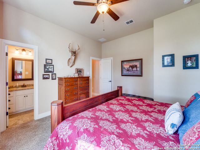 686 ASTRAL PT, Spring Branch, TX 78070