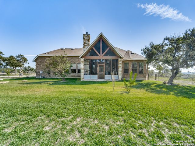 686 ASTRAL PT, Spring Branch, TX 78070