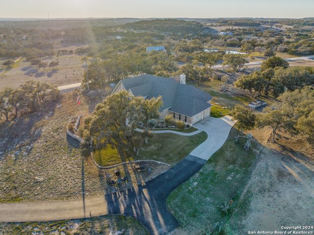 686 ASTRAL PT, Spring Branch, TX 78070