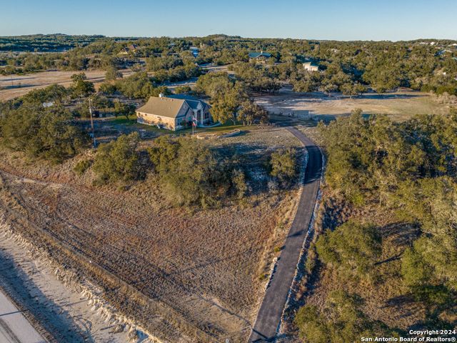 686 ASTRAL PT, Spring Branch, TX 78070