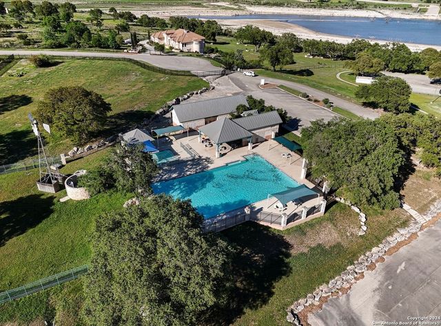 686 ASTRAL PT, Spring Branch, TX 78070