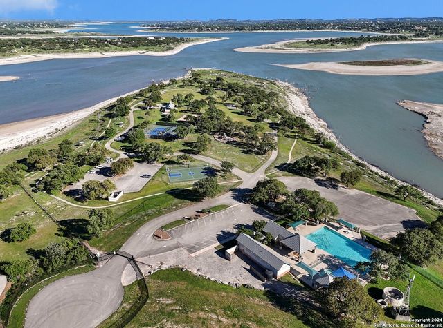 686 ASTRAL PT, Spring Branch, TX 78070