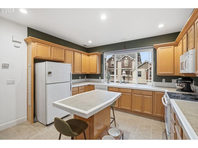 8807 Ne 17TH St, Vancouver, WA 98664