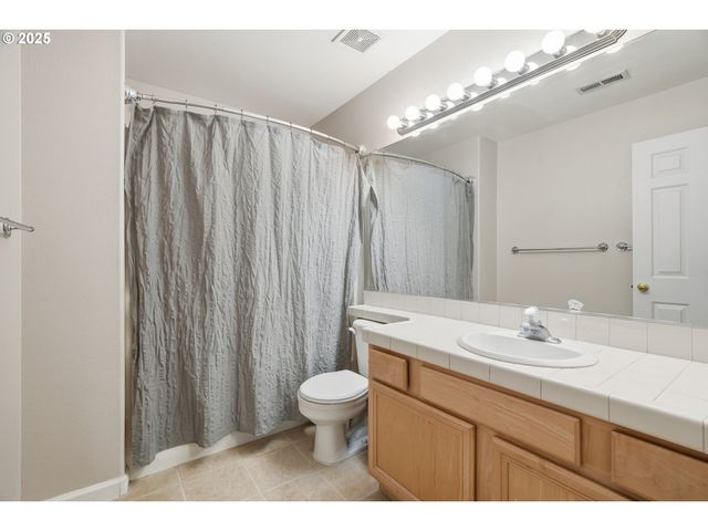 8807 Ne 17TH St, Vancouver, WA 98664