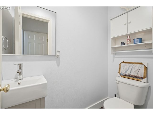 8807 Ne 17TH St, Vancouver, WA 98664