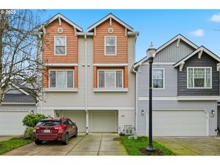 8807 Ne 17TH St, Vancouver, WA 98664