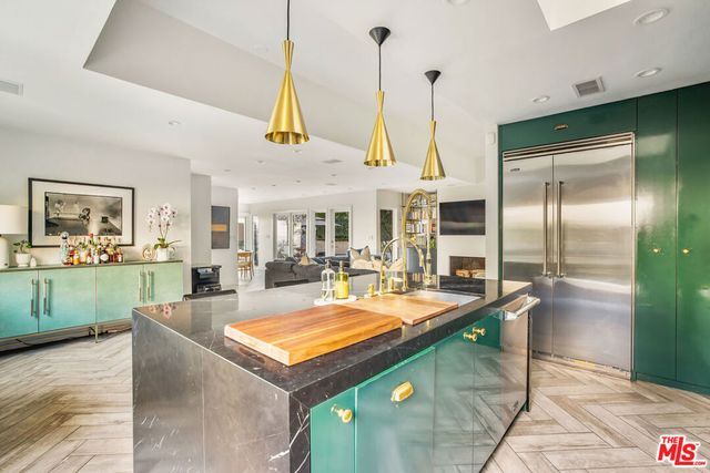 2137 Sunset Plaza Drive, Los Angeles, CA 90069