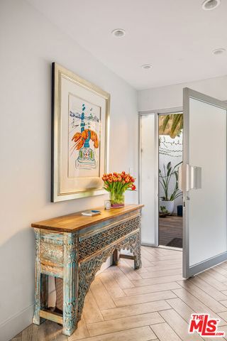 2137 Sunset Plaza Drive, Los Angeles, CA 90069