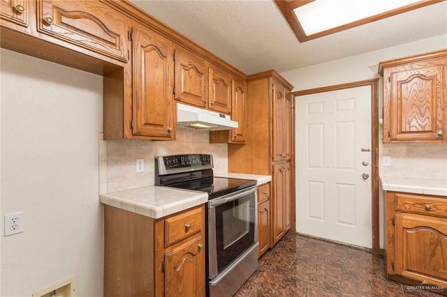 509 S Pacific Avenue, Edinburg, TX 78539