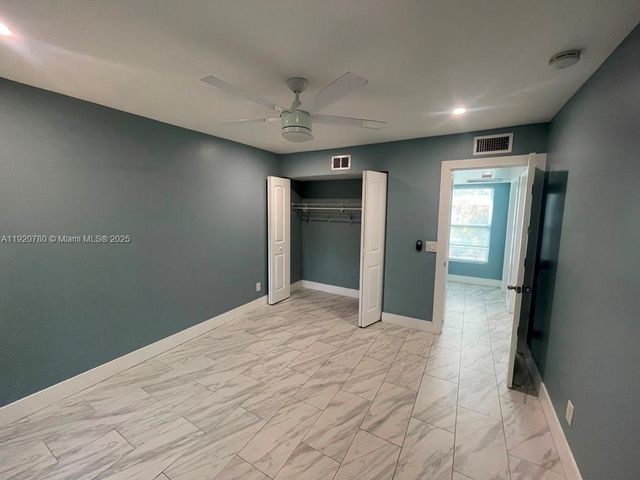 330 Sunshine Dr, Coconut Creek, FL 33066