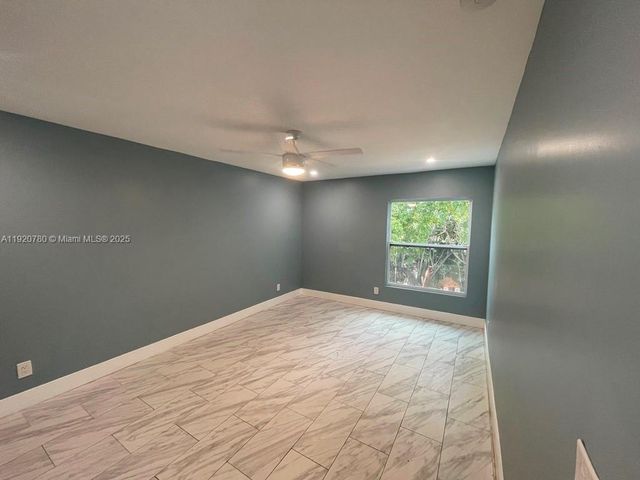 330 Sunshine Dr, Coconut Creek, FL 33066