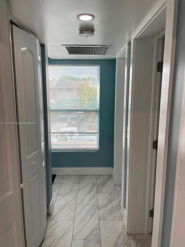 330 Sunshine Dr, Coconut Creek, FL 33066