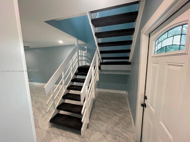 330 Sunshine Dr, Coconut Creek, FL 33066