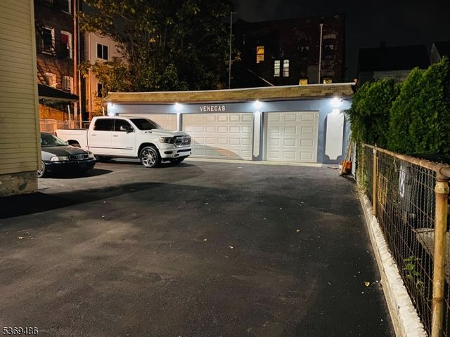 120 Lewis St, Paterson City, NJ 07501