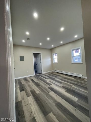 120 Lewis St, Paterson City, NJ 07501