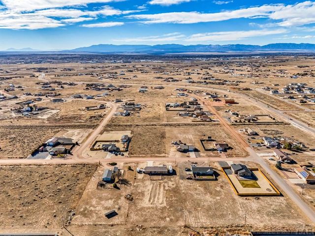 977 E Sumac Dr, Pueblo West, CO 81007