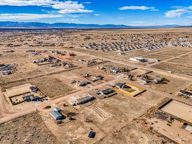 977 E Sumac Dr, Pueblo West, CO 81007