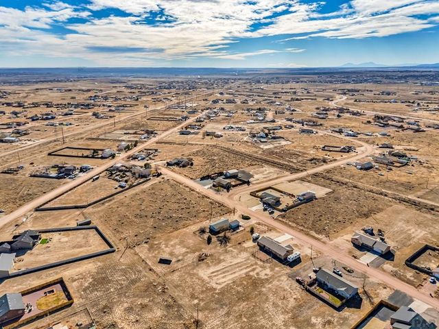 977 E Sumac Dr, Pueblo West, CO 81007