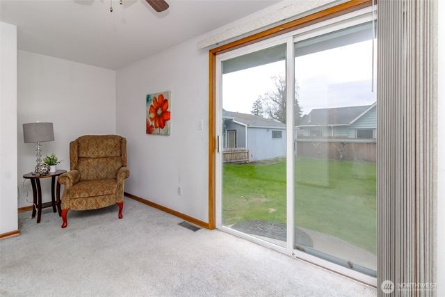 215 E 48th St, Tacoma, WA 98404