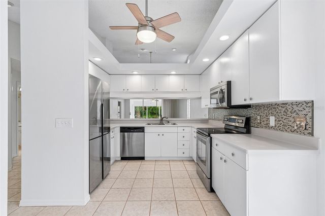 7656 PALM AIRE LANE, Sarasota, FL 34243