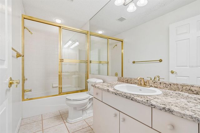 7656 PALM AIRE LANE, Sarasota, FL 34243