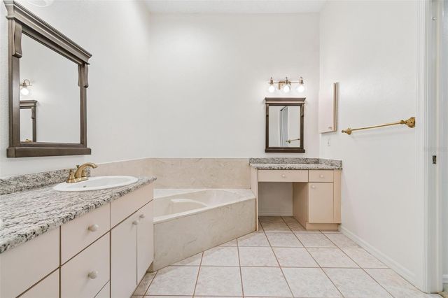 7656 PALM AIRE LANE, Sarasota, FL 34243