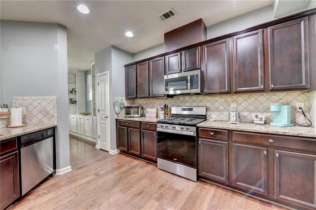 5880 Vista Brook Drive, Suwanee, GA 30024