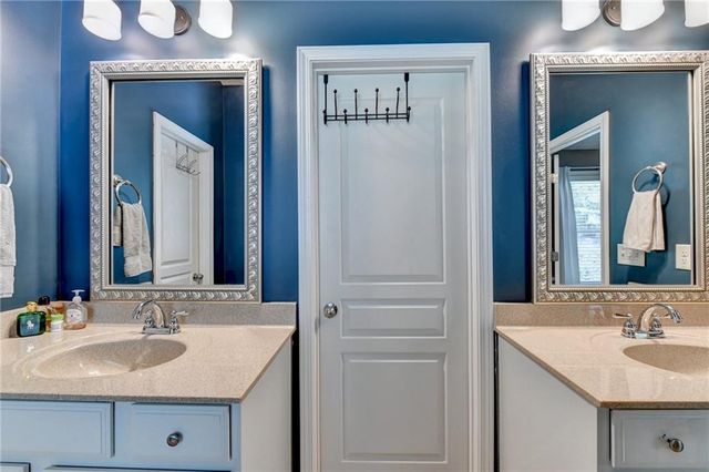 5880 Vista Brook Drive, Suwanee, GA 30024