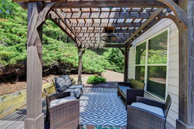 5880 Vista Brook Drive, Suwanee, GA 30024