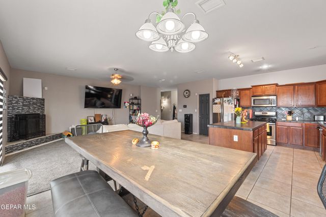 6829 STEFFERS Lane, El Paso, TX 79932