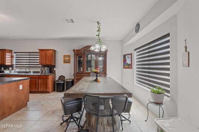 6829 STEFFERS Lane, El Paso, TX 79932